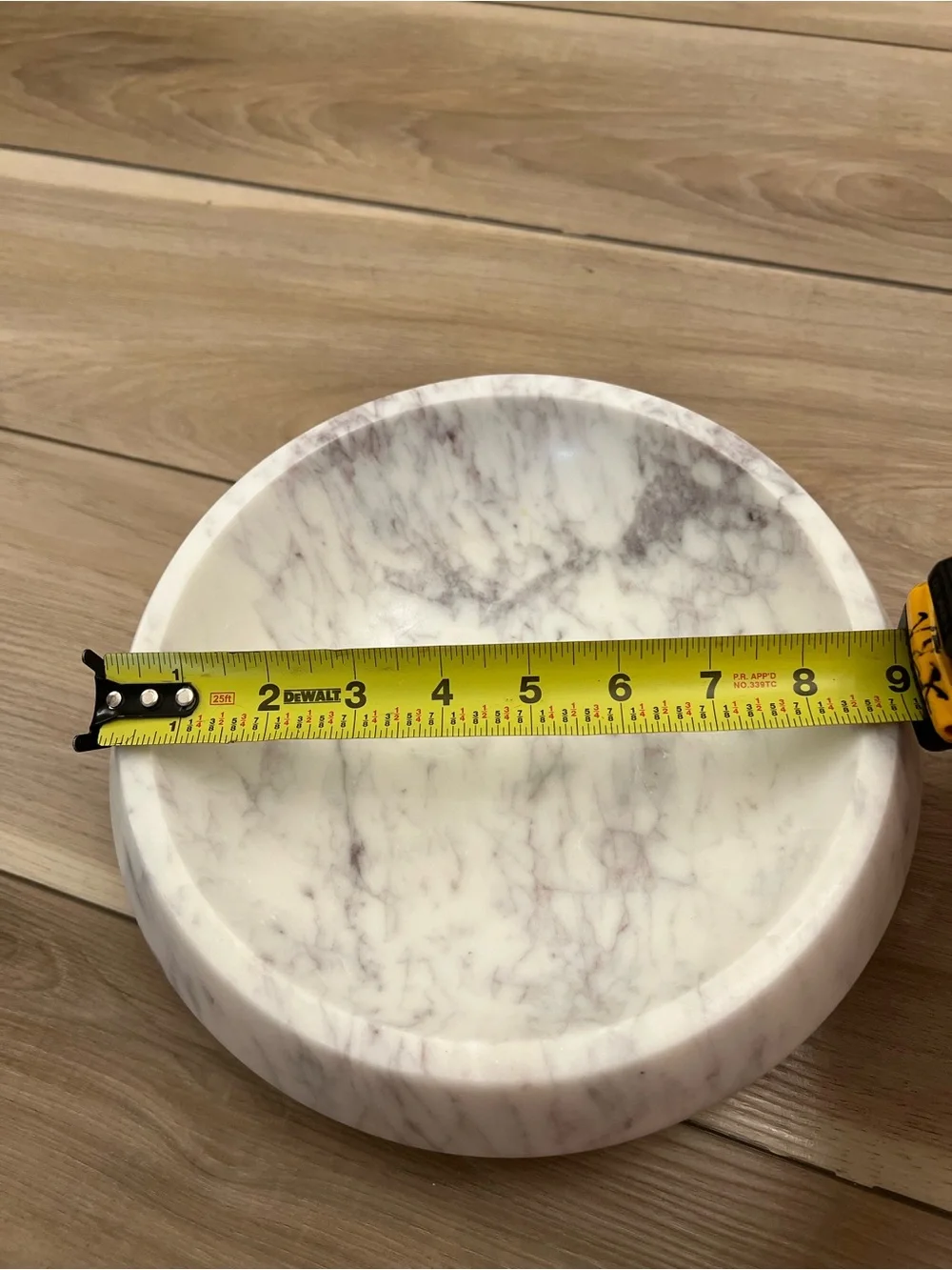 N/A round decorative